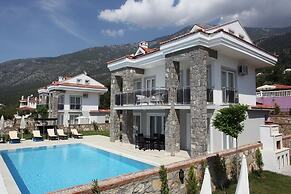 Golden Heights Villa 15