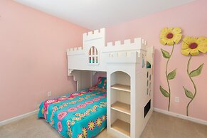 Pineapple Palms by VillaDirect