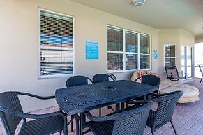 Pineapple Palms by VillaDirect