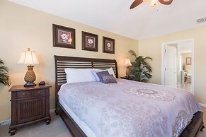 Pineapple Palms by VillaDirect