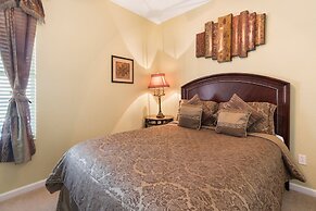 Pineapple Palms by VillaDirect