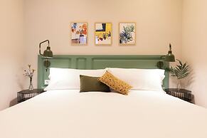 Aspasios Gracia Apartments