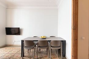 Aspasios Gracia Apartments