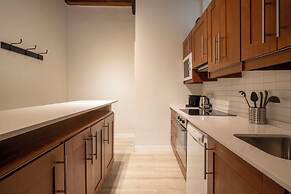 Aspasios Gracia Apartments