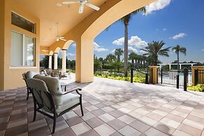 Pixar Movie Playhouse by VillaDirect