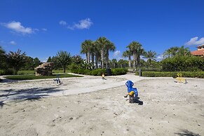 Pixar Movie Playhouse by VillaDirect