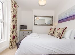 Admiralty street by Pureserviced