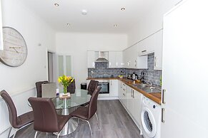 Admiralty street by Pureserviced