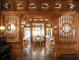 Vinifera Inn a Belhurst Property