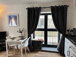 White Lanes by Pureserviced