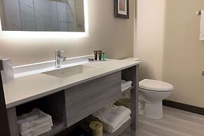 Wingate by Wyndham Kanata West Ottawa