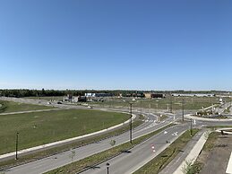 Wingate by Wyndham Kanata West Ottawa