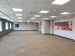 Wingate by Wyndham Kanata West Ottawa