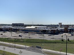 Wingate by Wyndham Kanata West Ottawa