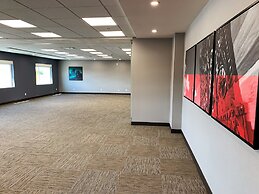 Wingate by Wyndham Kanata West Ottawa