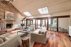 LX 57: Weathertop Rustic Ranch in Carmel With Luxury Amenities