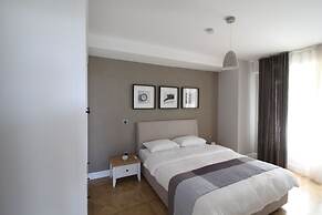 Elia Apartments Side