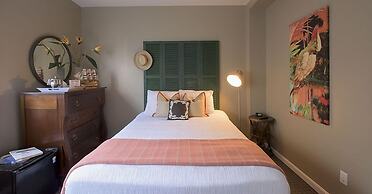 Rehoboth Guest House - Adults only