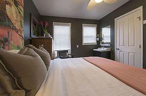 Rehoboth Guest House - Adults only