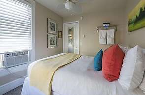 Rehoboth Guest House - Adults only