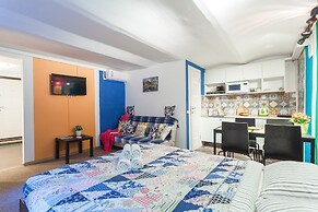 Sweet Home Apartments on Italyanskaya