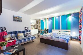 Sweet Home Apartments on Italyanskaya