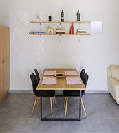 House of Paradise in front of the golf court-sea