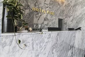 Fine Hotel
