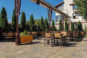 Hotel Cetate