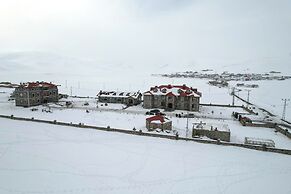 Lake Cildir Lodge