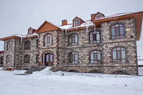 Lake Cildir Lodge