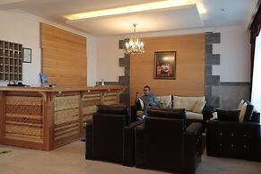 Lake Cildir Lodge
