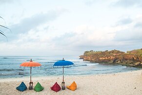 D'Byas Beach Club and Villa