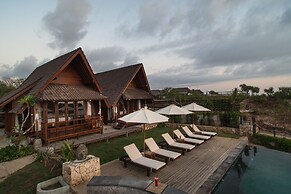 D'Byas Beach Club and Villa