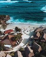 D'Byas Beach Club and Villa