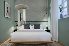 Villa Albi - Machne Yehuda Hotel