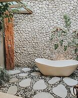 Adiwana Unagi Suites