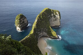 Adiwana Warnakali Resort