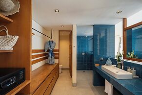 Adiwana Warnakali Resort