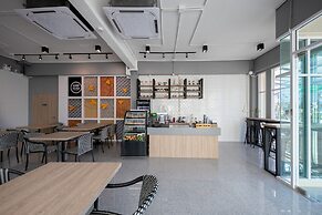 Sleep To Fly Hotel & Hostel