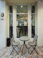 Sleep To Fly Hotel & Hostel