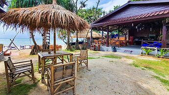 Harry's Sunset Klong Nin Beach