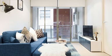 Deluxe Apartment with City Central View