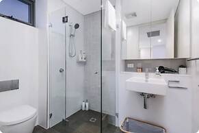 Deluxe Apartment with City Central View