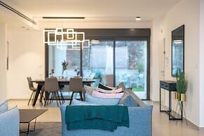 Dov Garden apartment with private pool