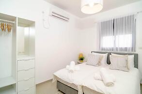 Dov Garden apartment with private pool