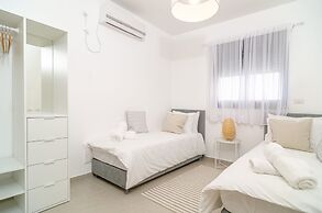 Dov Garden apartment with private pool