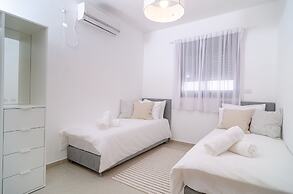 Dov Garden apartment with private pool