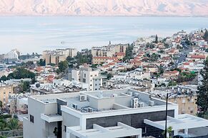 Dov Garden apartment with private pool