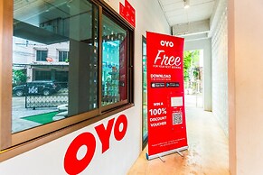 OYO 435 Frame Residence